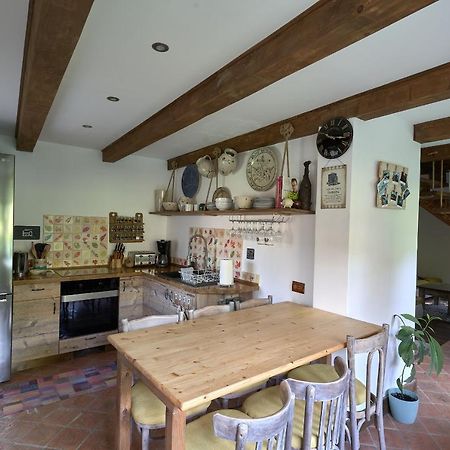 Walnut Tree Cottage Săcele Zewnętrze zdjęcie
